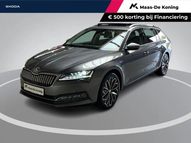 Skoda Superb 1.4TSIiV 160kW/218PK Laurin & Klement · Panoramadak · Leder · Navigatie · 360gr Camera...