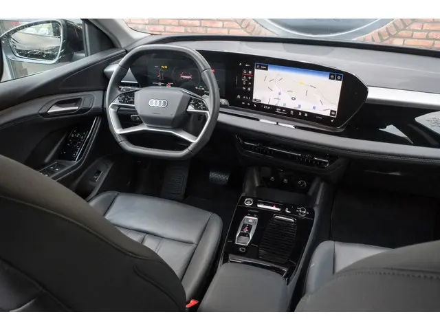 Audi Q6 e-tron Advanced edition 83 kWh Warmtepomp, Leder, 360° Camera