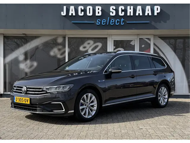 Volkswagen Passat Variant 1.4 TSI PHEV GTE / Trekhaak (1.600 KG) / Keyless / Carplay / Sensoren V+A...
