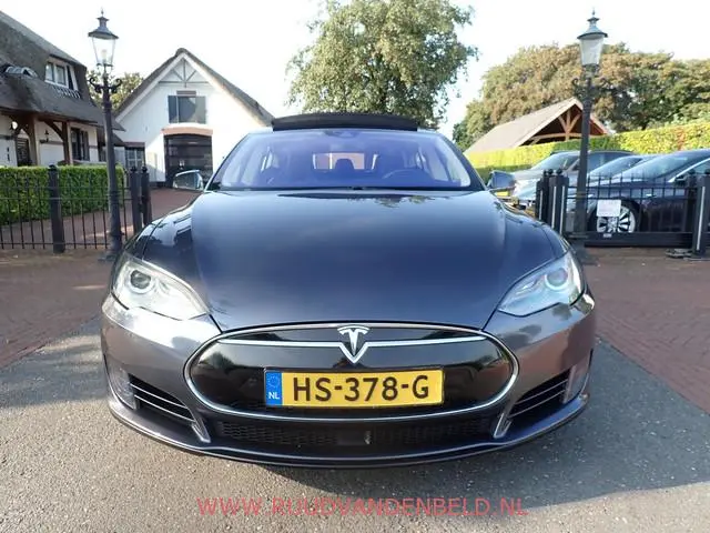Tesla Model S 70 FREE SUPERCHARGING SC01 / 87%SOH / MCU2 / AUTOPILOT / CCS