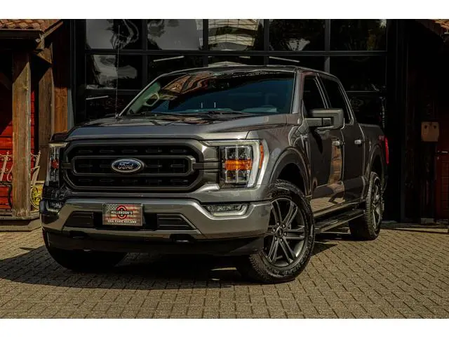 Ford F-150 XLT 5.0 v8