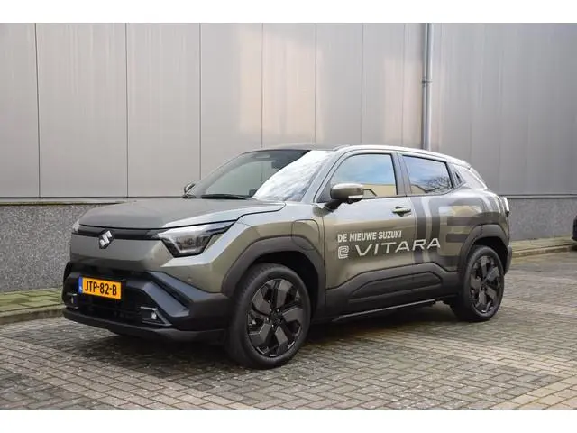 Suzuki e VITARA Style 61 kWh | "Rijd als één van de eersten in 2026 – bestel nu!" | Fabrieksgarantie...