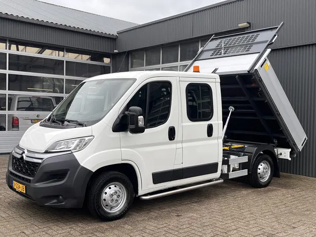 Citroën Jumper 35 2.0 BlueHDi DC Euro 6 Kipper Kieper Trekhaak 2500 kg trekgewicht 7-Persoons Telefoonverbinding 1e eigenaar open laadbak Pick-up P-up