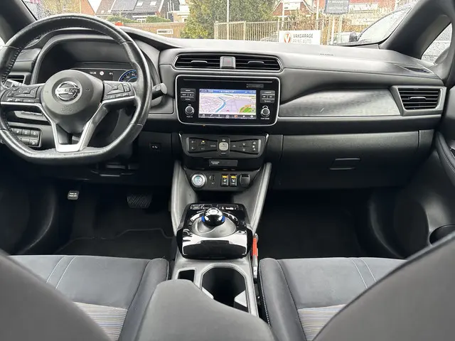 Nissan LEAF N-Connecta 40 kWh |NAVI|CAMERA|STOELVW|ADAPTIVE CRUISE| 4389