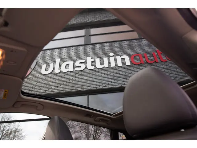 Nissan Qashqai 1.6 Tekna , Panoramadak, Trekhaak,