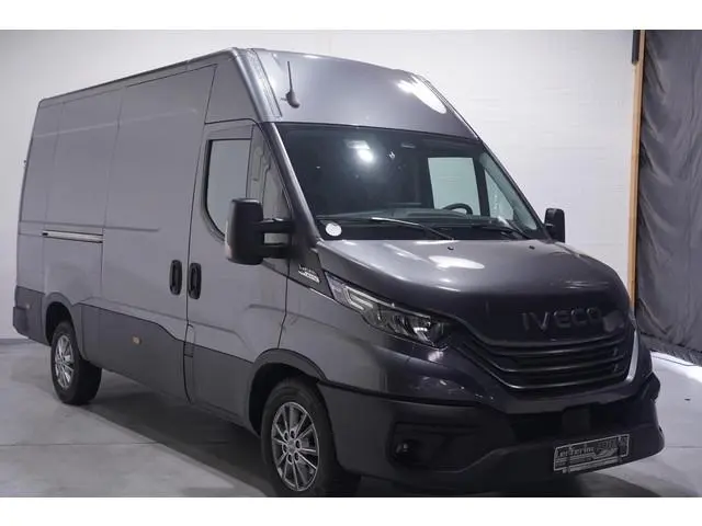 Iveco Daily 35S21 210 pk Aut. L2H2 Nieuw Ex. BPM Navi, Camera Laadruimte Pakket, LED Koplampen, Trek...