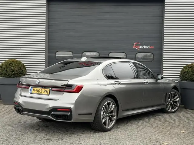 BMW 7-serie 750Li xDrive High Executive M-Sport | Panoramadak | Sky Lounge | TV Schermen | Massage |...