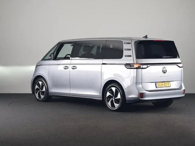 Volkswagen ID. Buzz Pro 86 kWh LWB 7p. 286 pk | Navigatie | Parkeersensoren (Park assist) | Achterui...