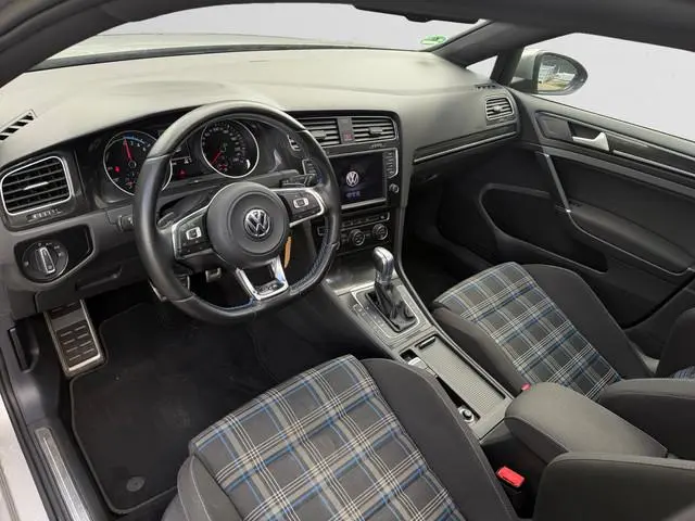 Volkswagen Golf 1.4 TSI 204pk GTE Aut- Panoramadak, Xenon Led, Dealer Onderhouden, Privacy Glass
