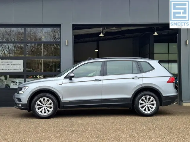 Volkswagen Tiguan Allspace 1.5 TSI Life Buss. 1e Eig! |Pano