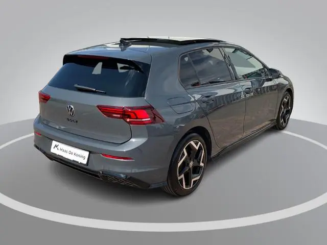Volkswagen Golf 1.5eTSI/150PK R-Line Black Style · Panoramadak · Harman/Kardon sound · Apple/Android...