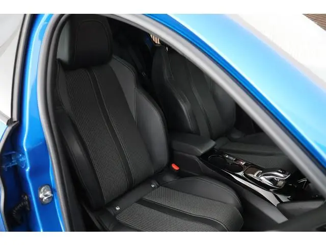 Peugeot e-208 EV GT Pack 136pk 50 kWh SOH 91% Panoramadak Camera Stoelverwarming Navigatie