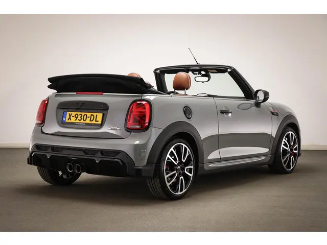 Mini Mini Cabrio 2.0 John Cooper Works JCW Pack | DRIVING ASSISTANT PLUS / CONNECTED NAVIGATION PLUS...