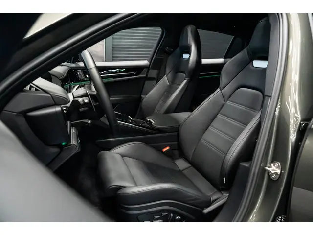 Porsche Panamera 2.9 4S E-Hybrid *Panorama / Sport-Chrono / Sport-Design / HUD / Soft-Close / Surrou...
