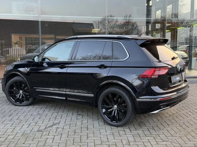 Volkswagen Tiguan 2.0 TSI 4Motion| R-line | Highline | Pano | Key-less | Head-up | Camera Interesse,...