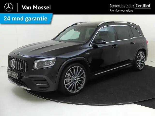 Mercedes-Benz GLB AMG 35 4MATIC Premium Plus /Panoramadak /Distronic /360 Camera