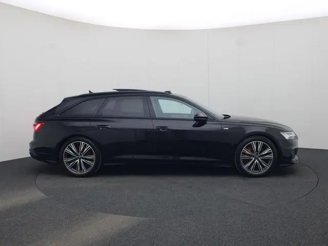Audi A6 Avant 55 TFSIe 367pk quattro Pro Line S Competition · Panoramadak · Camera · Apple/Android C...