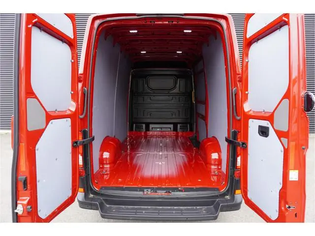 Volkswagen Crafter 140pk Automaat L3H3/L2H2 Apple Carplay Camera Stoelverwarming  Cruise control Sid...