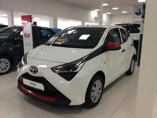 TOYOTA Aygo 1.0 VVT-i 72pk 5D x-fun * Direct Leverbaar!