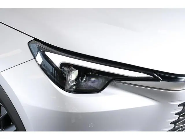 Lexus LBX