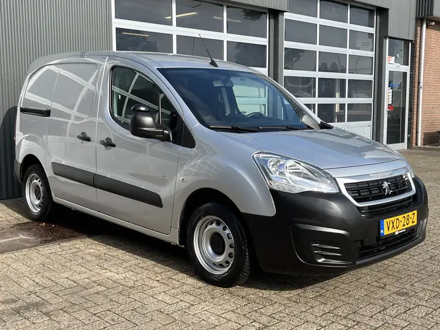 Peugeot Partner 120 1.6 HDi Marge Airco Btw / Bpm vij Cruise controle Parkeerhulp achter Navigatiesy...