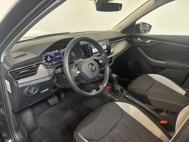 Skoda Kamiq 1.0 TSI Business Edition Navigatie Climate control Lichtmetalen velgen