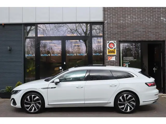 Volkswagen Arteon Shooting Brake 1.4 TSI eHybrid R-Line Pano/IQ.Light/360/Navi Pro/Head-up/Keyless/E...