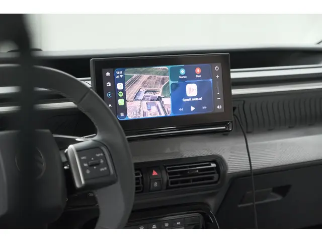 Citroen Ë-C3 Max 113pk 44 kWh | 7 KW Laadfunctie | Camera | Navigatie | Apple Carplay | Parkeersenso...