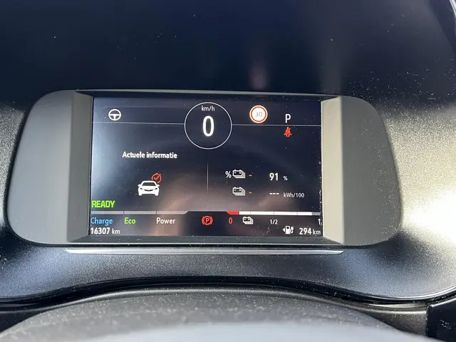 Opel Corsa Electric Elegance 50 kWh 3 FASE | VAN: 19.900,- VOOR: 17.777,- UW EINDEJAARSVOORDEEL: 2.023,- EURO | STOELVERWARMING | WARMTEPOMP | DEALER ONDERHOUDEN | RIJKLAARPRIJS