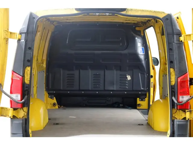 Mercedes-Benz eVito Lang 41 kWh Airco/Camera SOH 91,9% 12-2020