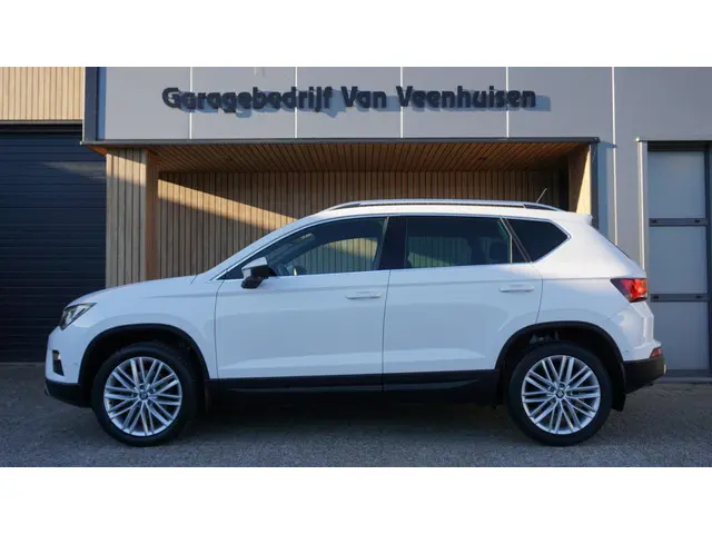 SEAT Ateca 1.4 EcoTSI 150pk Xcellence 360-View Trekhaak Keyless 17inch LM Clima Cruise Control *Zeer...