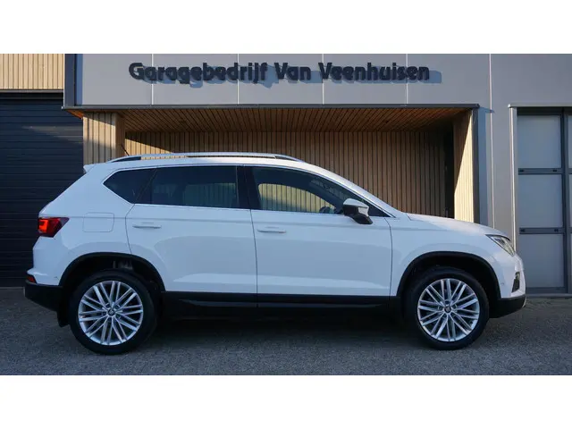 SEAT Ateca 1.4 EcoTSI 150pk Xcellence 360-View Trekhaak Keyless 17inch LM Clima Cruise Control *Zeer...