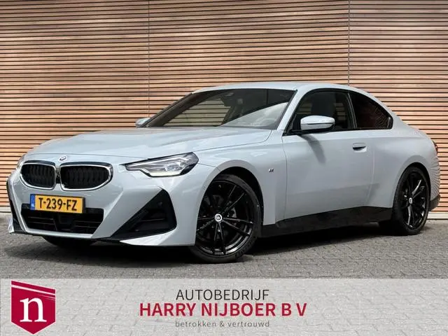 BMW 2-serie Coupé 220i M-Sport Navi / Sportstoelen / Harman/Kardon / Camera / Carplay / 19Inch