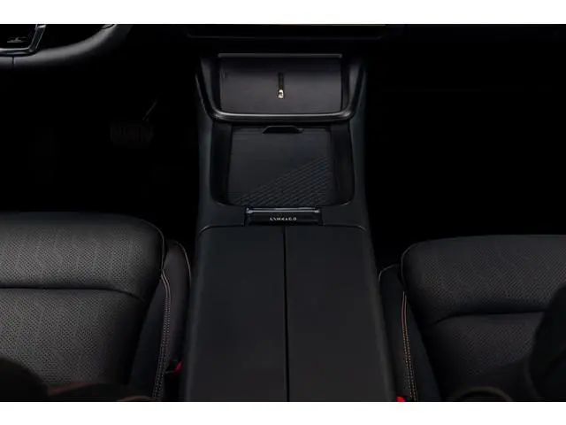 Lynk & Co 08