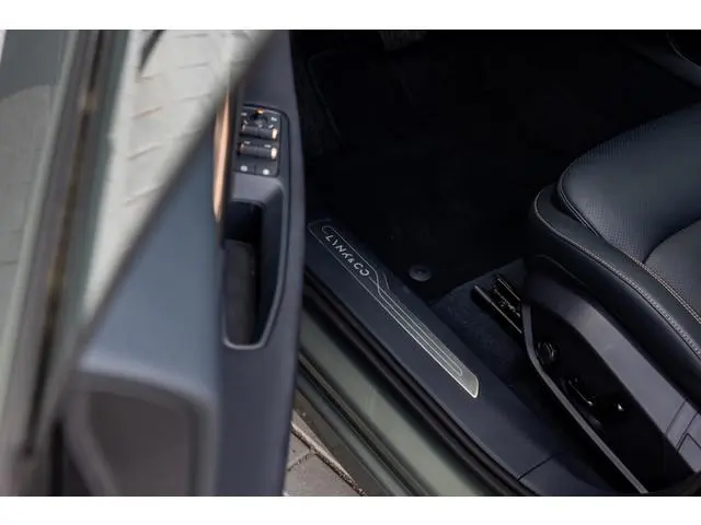 Lynk & Co 08