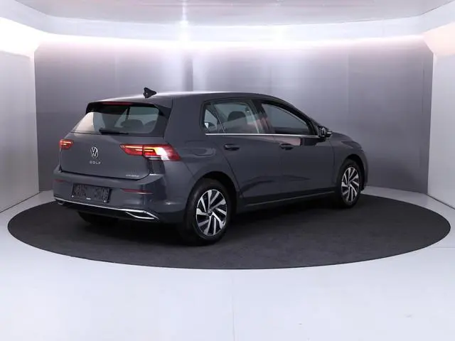 Volkswagen Golf 1.4 eHybrid Style 204 pk Automaat (DSG) | Navigatie via App | Parkeersensoren | Adap...