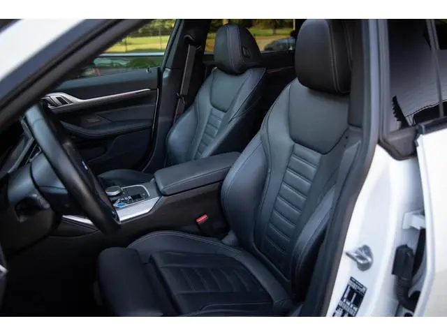 BMW i4 eDrive40 High Executive M-Sport Pro 84 kWh , Adap. cruise, Panormadak, Head-up display,
