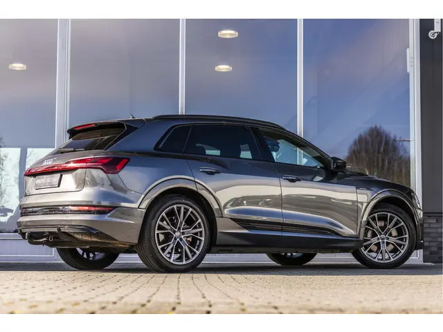 Audi e-tron e-tron 50 quattro S edition Black | Pano | Memory