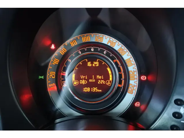 Fiat 500 80pk TwinAir Turbo Lounge Carplay 16"