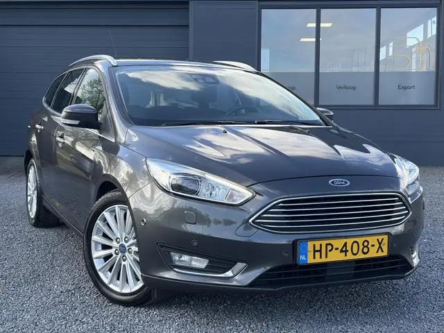 Ford Focus Wagon 1.5 Titanium Edition Camera,Navi,Pdc V+A,150pk,6 Bak,Clima,Cruise,Dealer Onderhoude...