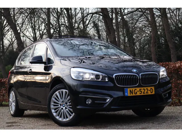 BMW 2-serie Active Tourer 225xe | Panoramadak | Head-up | Navi |