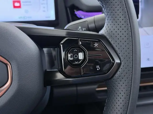 Lynk & Co 08