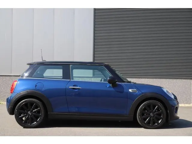 MINI Cooper 1.5 136pk *Automaat*/Chili /Cruise/Two-Tone/17"/led