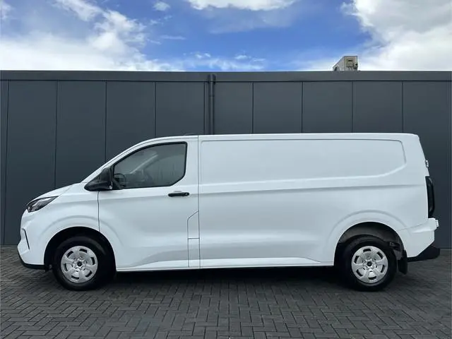 Ford Transit Custom 2.0 TDCI 136 PK TREND / L2H1  / 2.740 KG AHG / CAMERA / CRUISE / 3 ZITS / AIRCO...