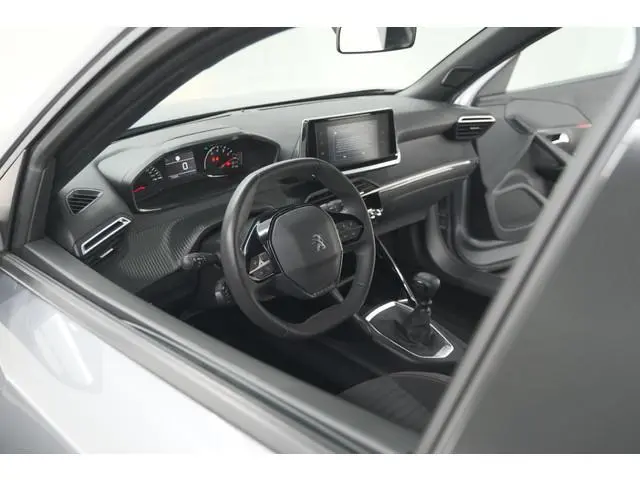 Peugeot 2008 PureTech 100 Active Pack | Allseason Banden | Parkeersensoren | Navigatie | Apple Carpl...