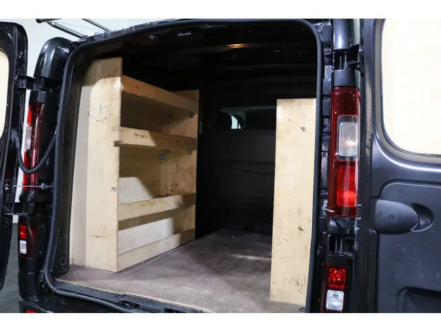 Nissan NV300