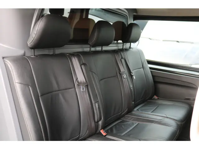 Nissan NV300