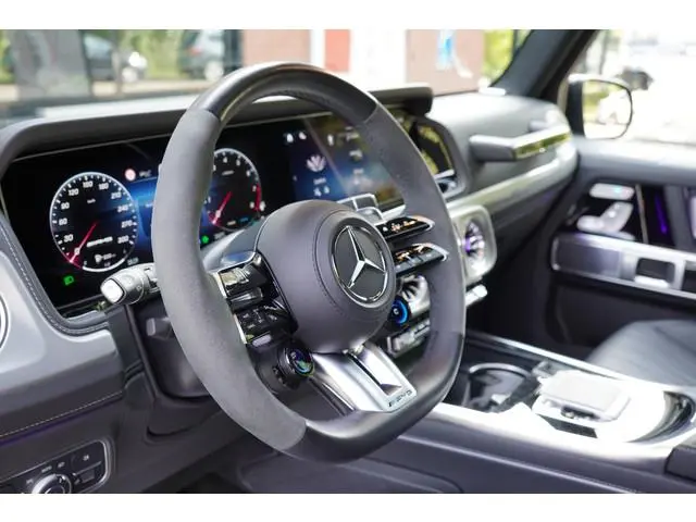 Mercedes-Benz G-klasse AMG 63 / Facelift / Smaragd groen / Pano / Burmeister 3D / Night / Trekhaak /