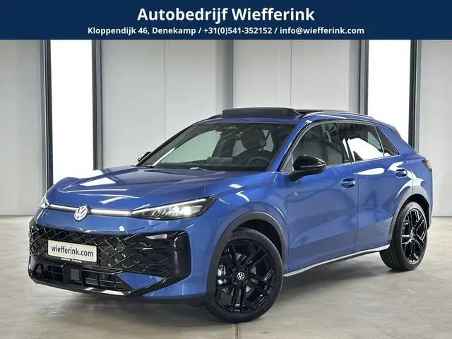 Volkswagen T-Roc 1.5 eTsi R-Line First Edition | Trekhaak | Pano | Black-style | Licht-pakket (IQ.Li...