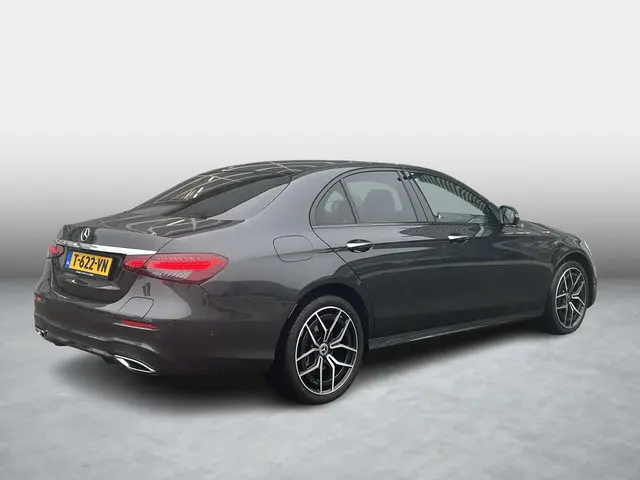 Mercedes-Benz E-klasse 300 e AMG Line | Burmester | Memory | Head Up display | Panoramadak | Rijassi...